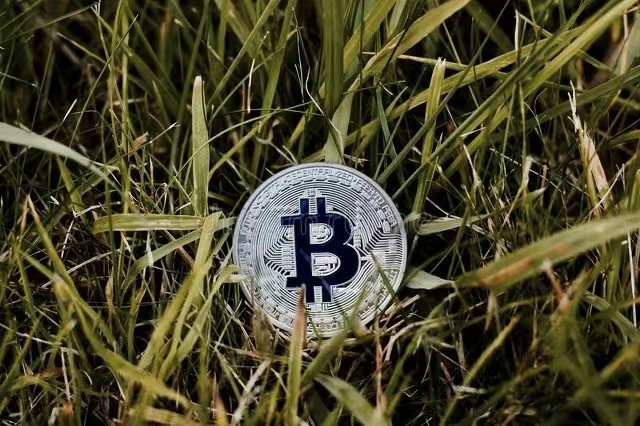 老崔说币：稳定币联动美股，币圈牛熊彻底反转？