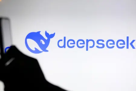观察：DeepSeek以开源算法重塑AI成本结构，或撬动国产硬件生态崛起