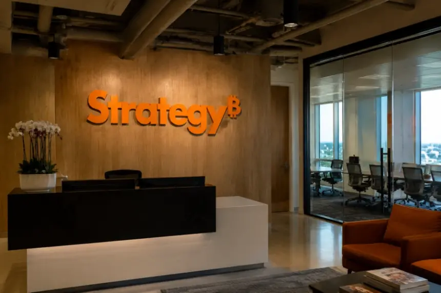 Strategy’s Bitcoin sale boosts USD reserve to $4B as shares edge higher