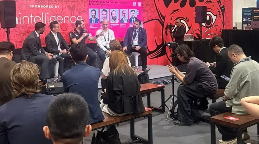 iFX EXPO Asia“交易内幕:体育中金融品牌的未来”小组讨论