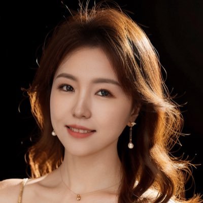 Elaine  Yang