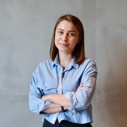 Esma C.